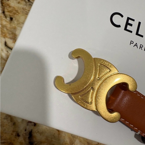 Tan Belt with Gold Buckle - Picture 2 of 3